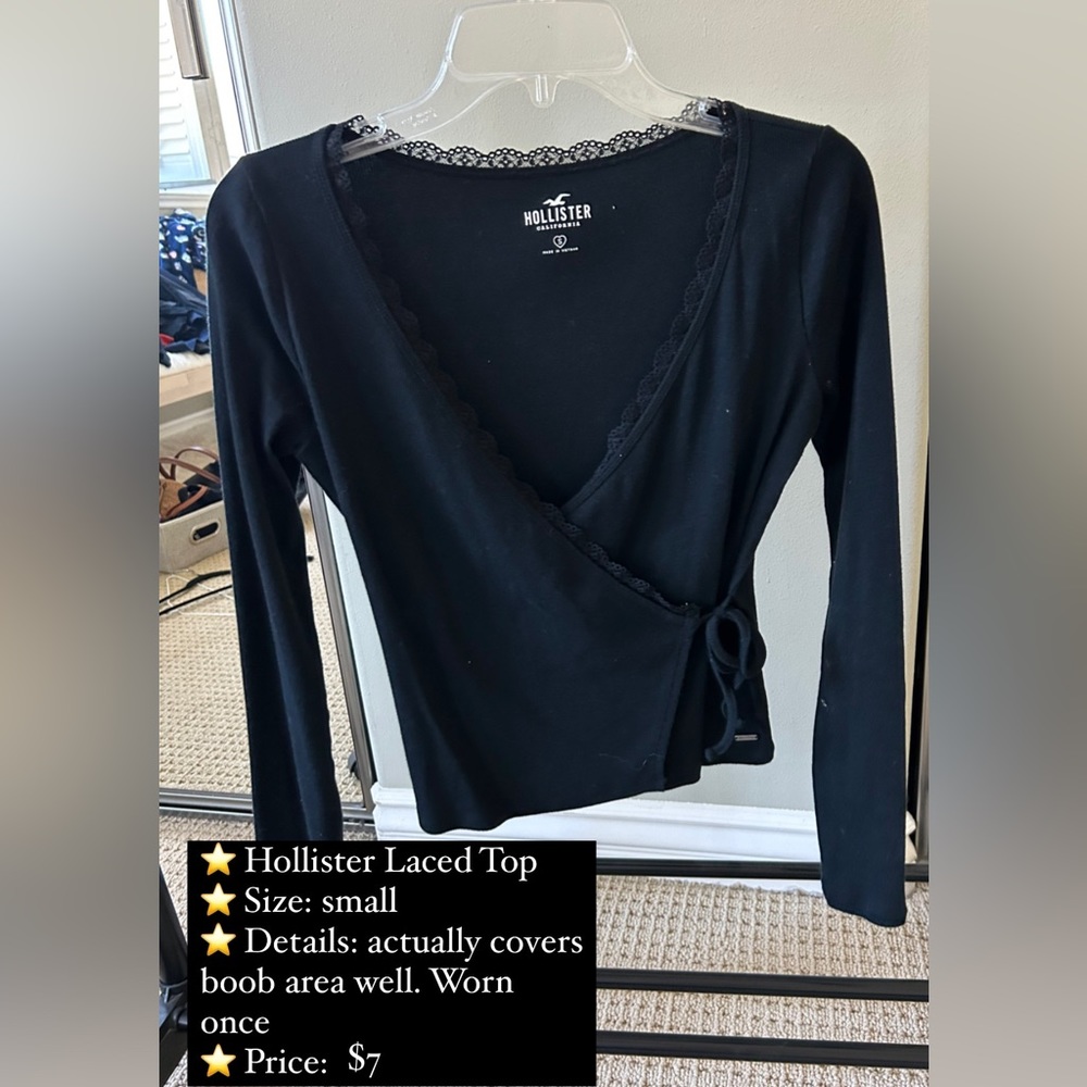 Hollister laced top